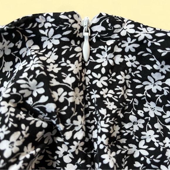 Black and white floral High Waist midi skirt with Slit #floral #midi - Picture 2 of 3